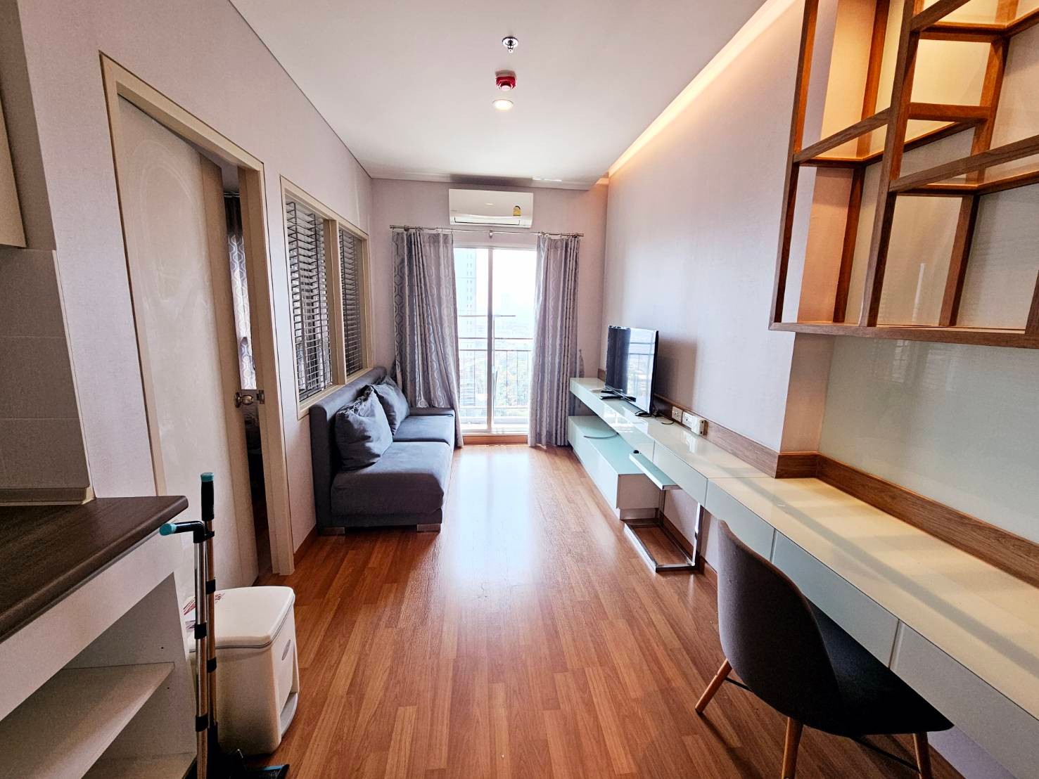 For RentCondoSapankwai,Jatujak : 📢 Rent Lumpini Park Vibhavadi-Chatuchak, convenient to travel, complete furniture Ready to move in immediately The minimum contract for 1 year rental, can make an appointment to see the room.