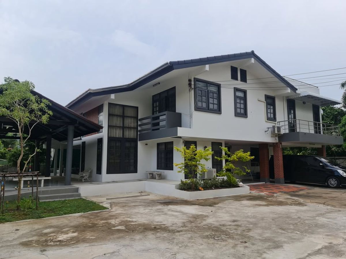 For RentHouseBang Sue, Wong Sawang, Tao Pun : Single House Wong Sawang, 2 -storey detached house, Wongsawang area