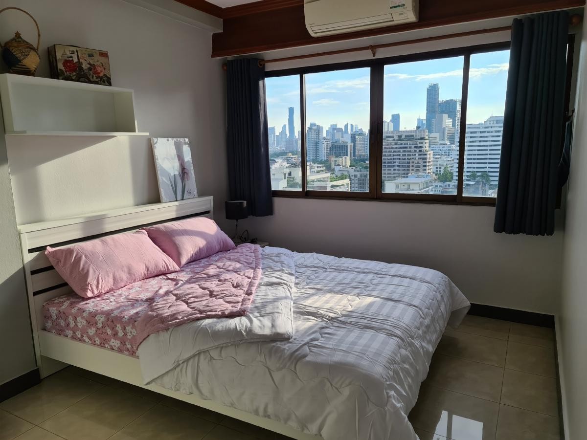 For SaleCondoNana, North Nana,Sukhumvit13, Soi Nana : Interlux Premier Sukhumvit 13 /1 Bedroom (Sale with Tenant), Inter Luxury Sukhumvit 13 /1 Bedroom (Sale with Tenant) F240