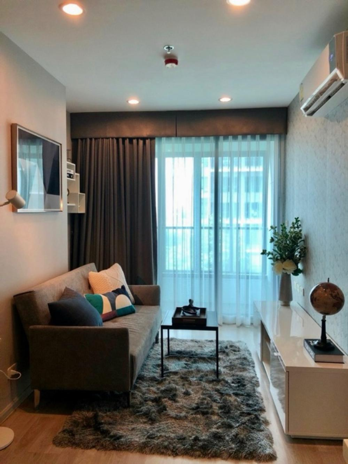 For RentCondoPinklao, Charansanitwong : 1 bedroom condo for rent, private room corner.