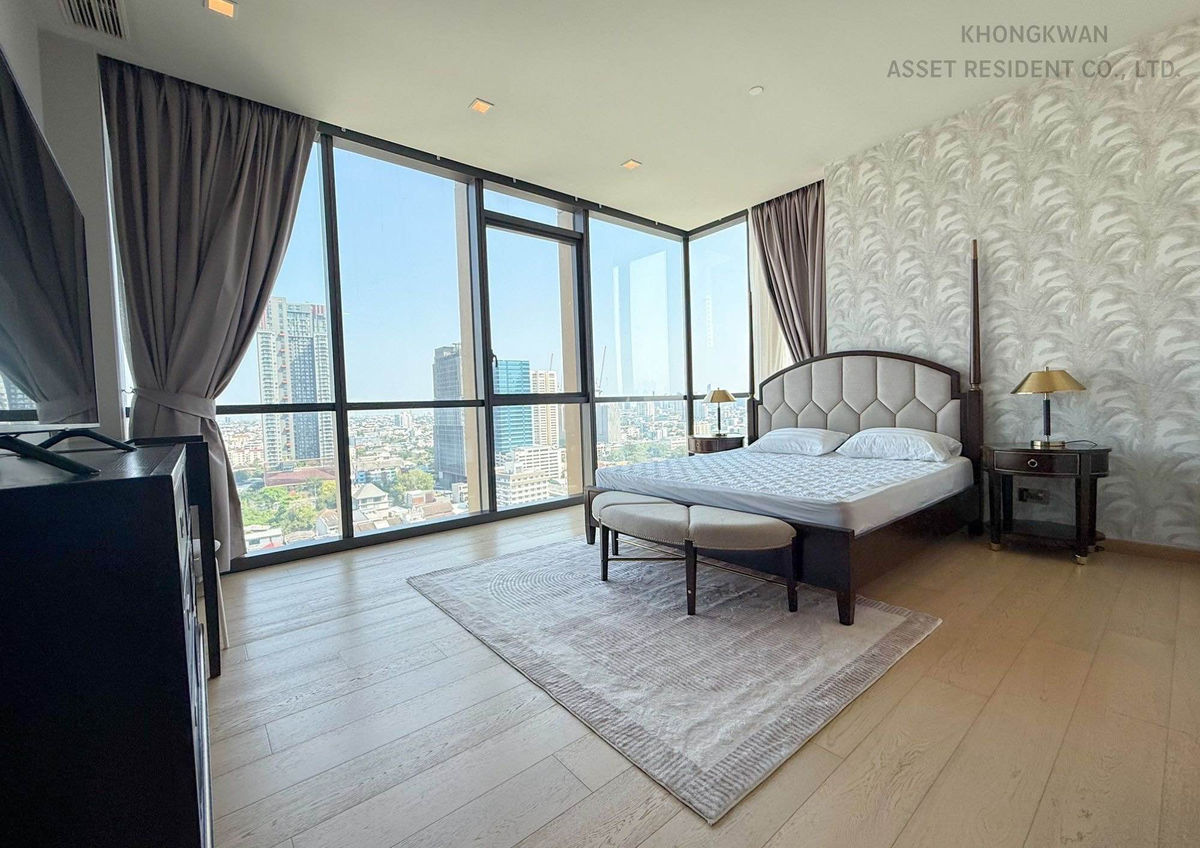 For RentCondoSukhumvit, Asoke, Thonglor : Super Luxury Condo with Private Lift and Pet Friendly near BTS Thonglor ready to move in. Interested, can say hello.