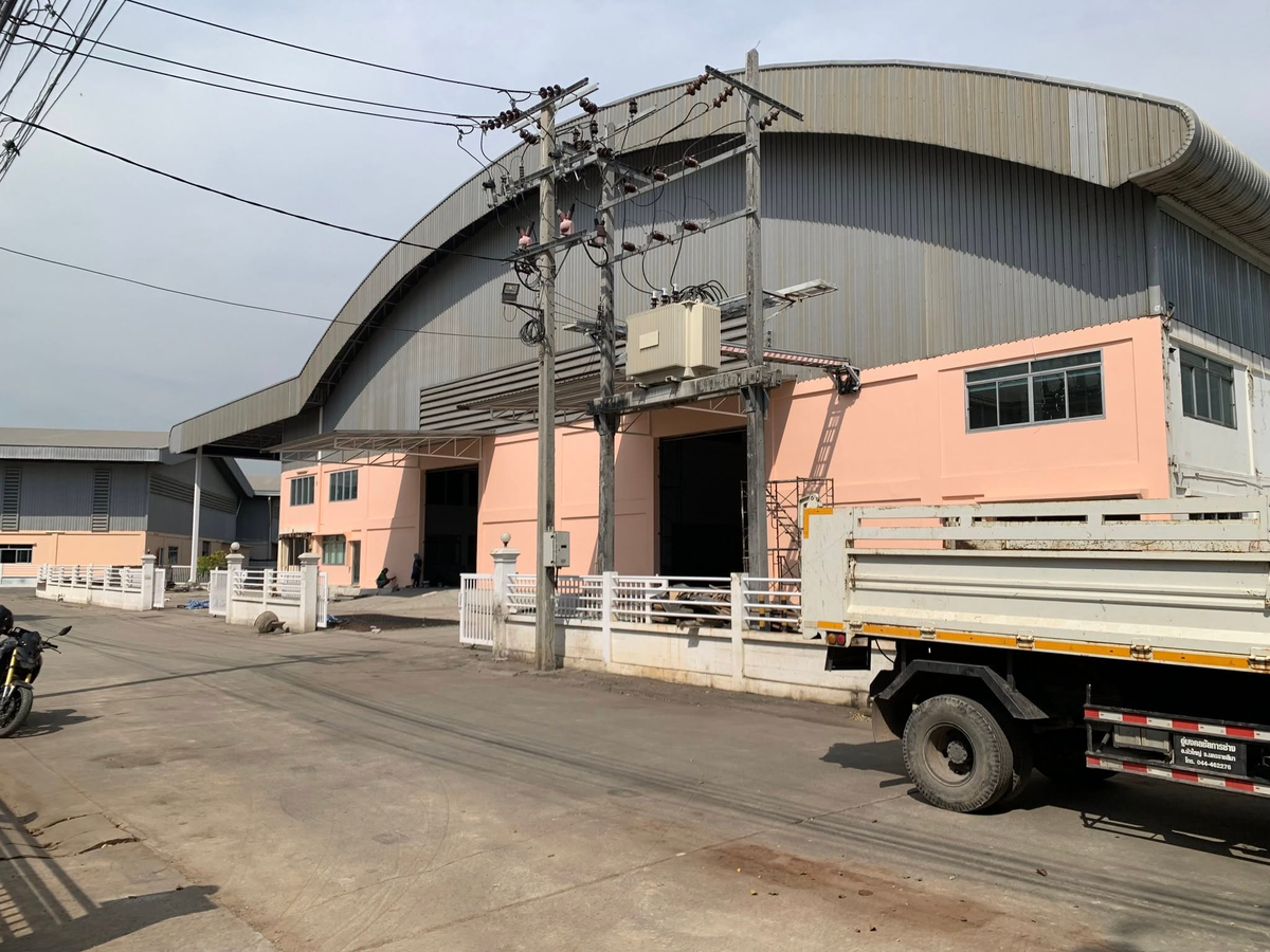 For RentWarehouseSamut Prakan,Samrong : Rent a warehouse on Phraeksa Road, Samut Prakan, size 4,611 sq.m. (purple area), Phraeksa Subdistrict, Mueang District, Samut Prakan Province (property code TW2-2010225)