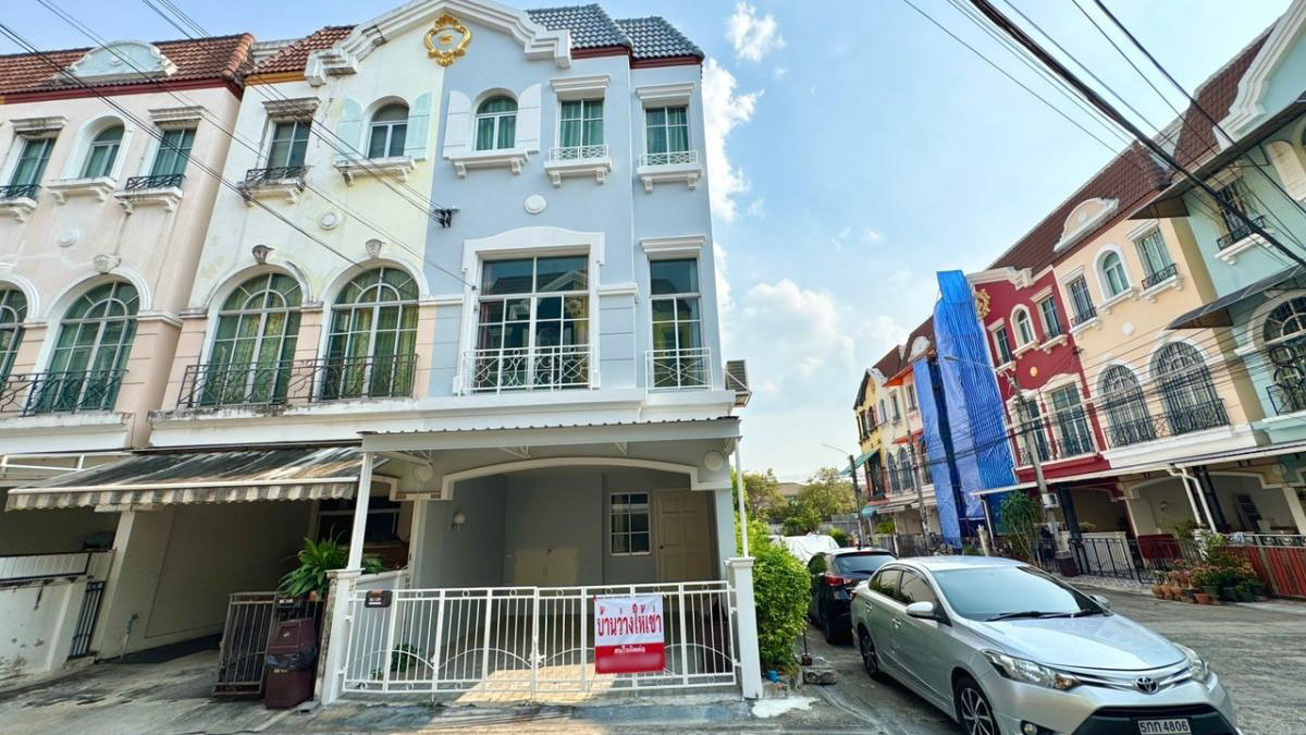 For RentTownhomeOnnut, Udomsuk : 3-story townhome decorated beautifully for rent in Onnut-Srinakarin area, near BTS Srinakarin 38, only 1.6 km.