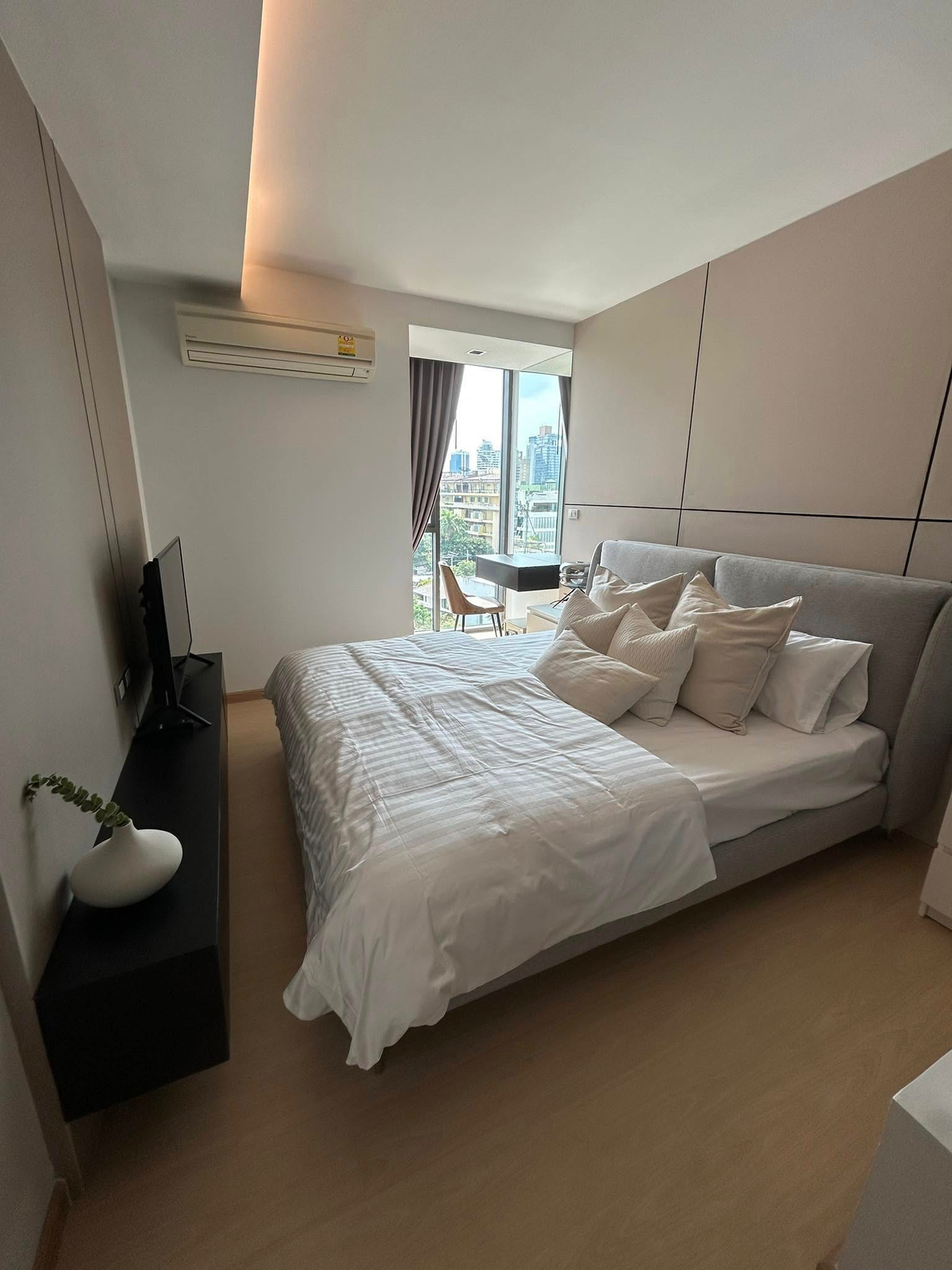 For RentCondoSukhumvit, Asoke, Thonglor : Luxurious condo for rent VIA 49 (Sukhumvit 49) Location in the heart of Thonglor Ready