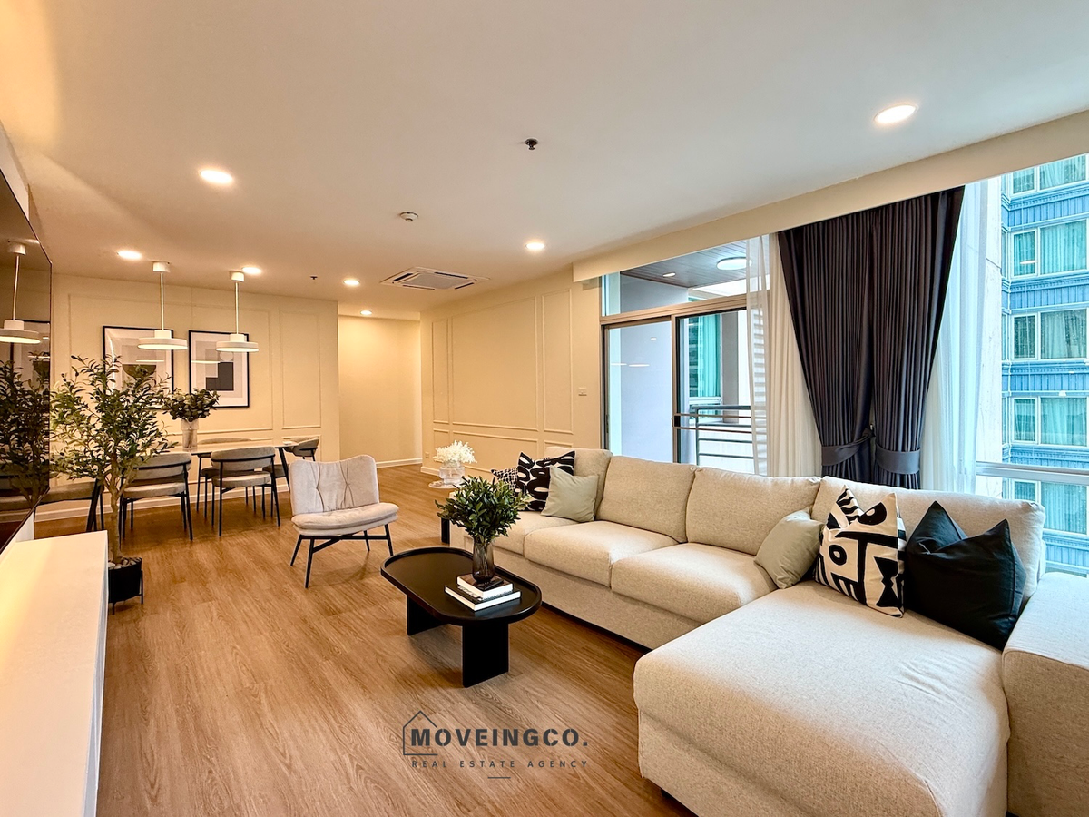 For RentCondoWitthayu, Chidlom, Langsuan, Ploenchit : 3 Bedrooms with modern renovation and spacious living area near Chitdom BTS