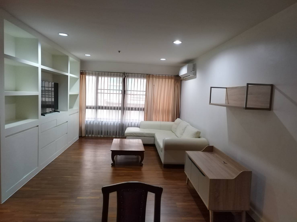 For RentCondoWitthayu, Chidlom, Langsuan, Ploenchit : Ploenchit House, Floor 4, 1 Bedroom 63 sqm.