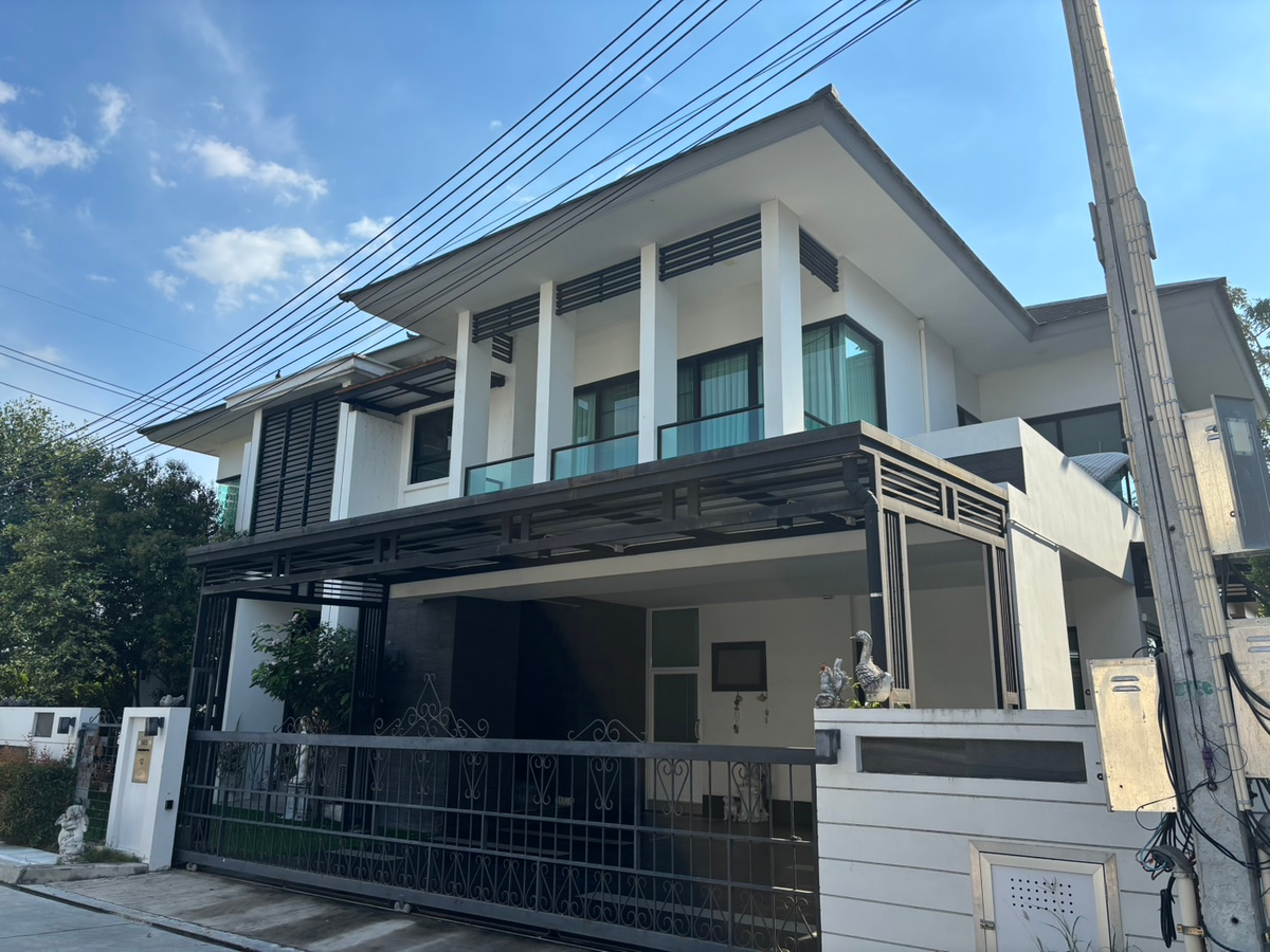 For SaleHousePattaya, Bangsaen, Chonburi : Casalunar mesto Home Single House for sale, Central Chon Buri, Luxuary