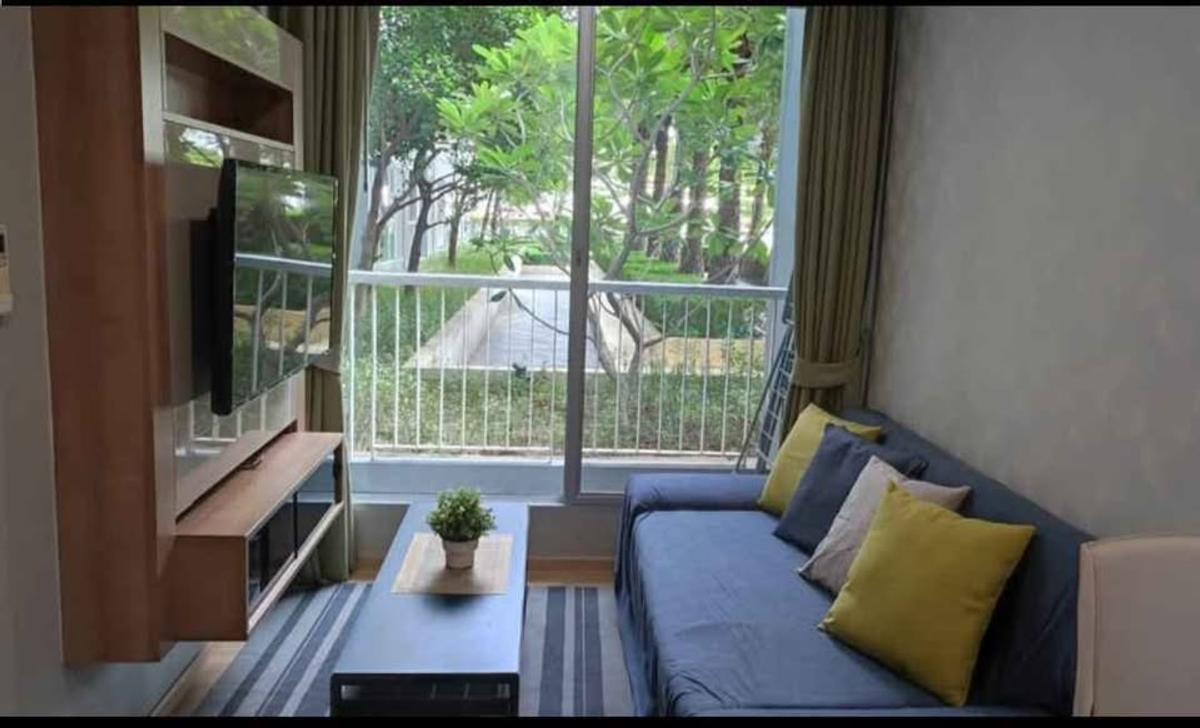 For RentCondoOnnut, Udomsuk : Rent a Rhythm Sukhumvit 50, near BTS On Nut, 6th floor, Living Room, garden view, near Lotus, On Nut, near the Sukhumvit Expressway 50 rooms available.