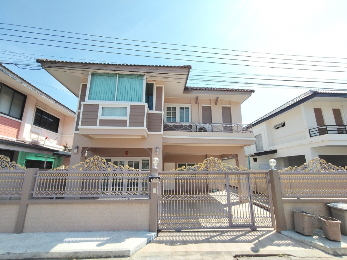 For RentHouseRama 2, Bang Khun Thian : 2-storey detached house for rent-Sinthawee Village, 3 Rama 2, good location near Central Rama 2, Lotus, 7-11 and Nakhon Tharan Hospital Detached house, Tha Kham for rent Rama 2 detached house for rent