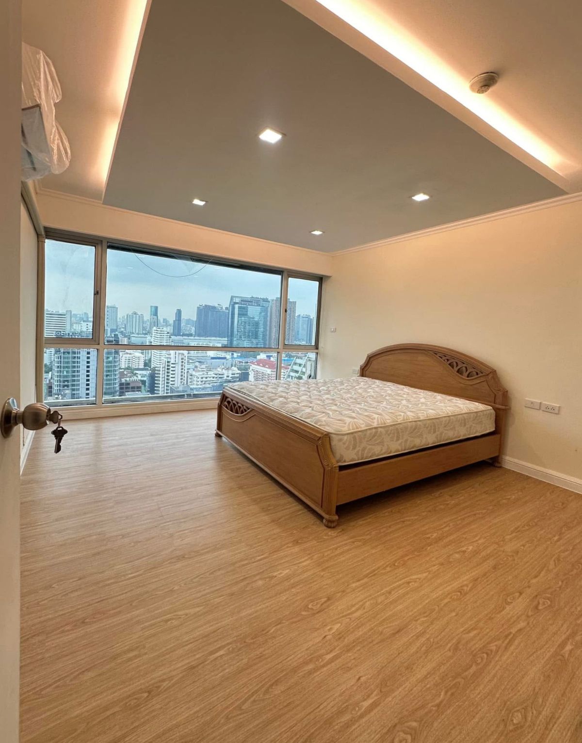 ขายคอนโดนานา : 𝐇𝐎𝐓 𝐃𝐄𝐀𝐋 ขาย Sukhumvit Suite ขนาด 78 Sq.m 2 bed 2 bath เพียง  6.55 MB เท่านั้น !!