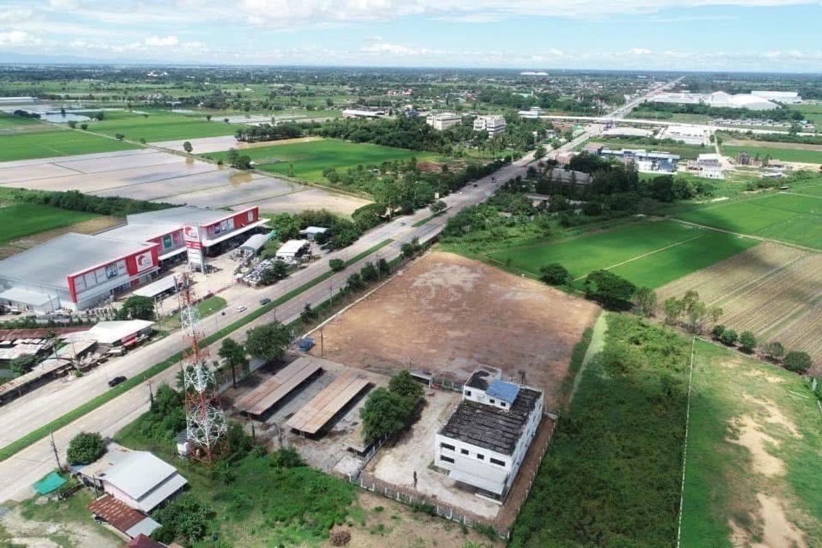 For SaleLandPhitsanulok : Urgent sale 🔸 Golden location ‼ ️ Near Central Phitsanulok, only 5 minutes‼ ️ The last plot‼ ️ 🔸 Wide page on the road 46.40 meters 🔸