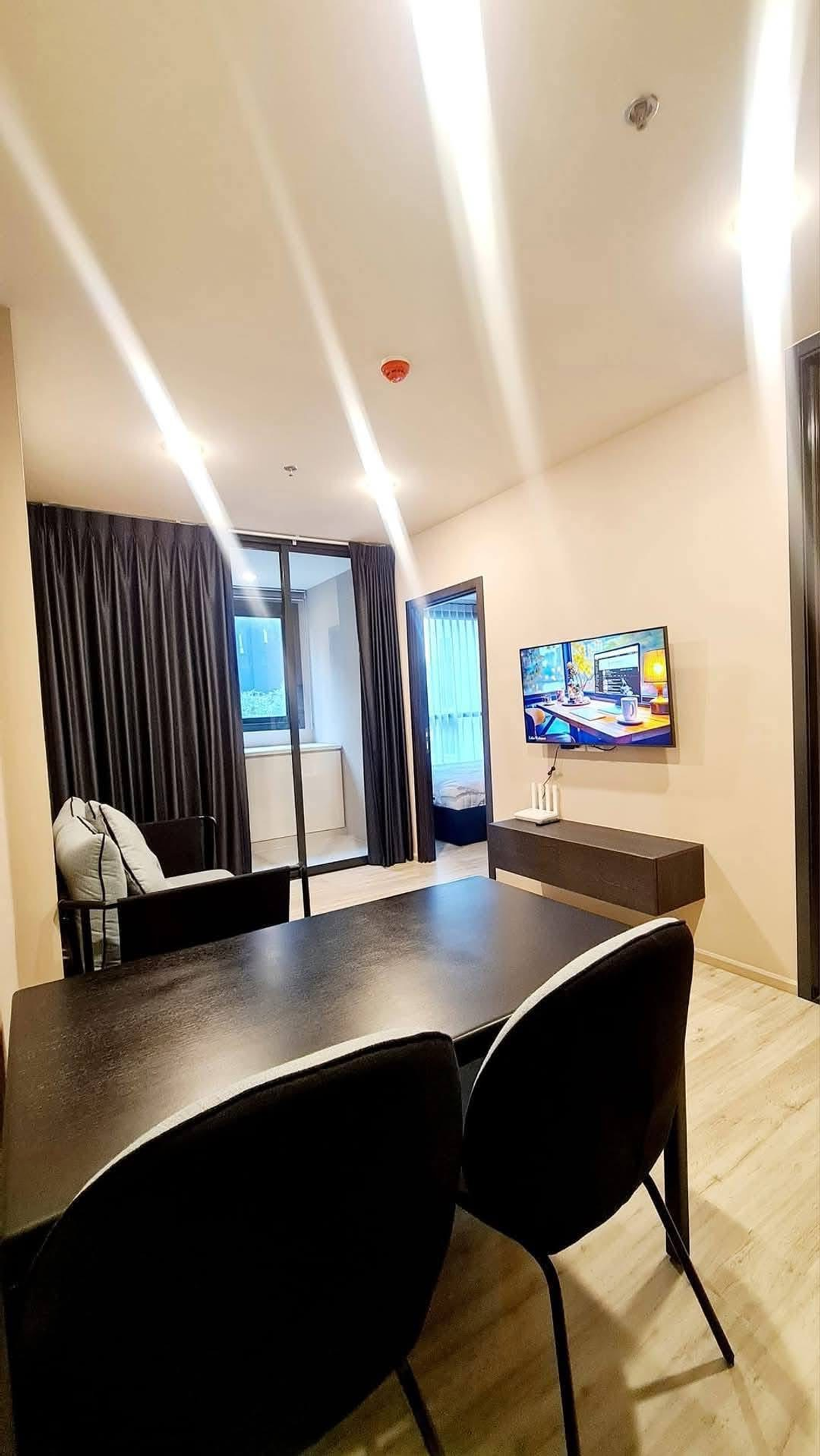 For RentCondoRatchadapisek, Huaikwang, Suttisan : 🌟 Beautiful decoration room, special discount! XT Huaikhwang 1 Bedroom 35 sq.m. for rent only 22,000 baht/month! Contact 0968623850 🌟