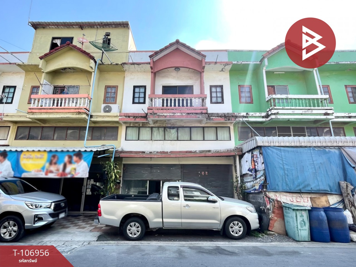 For SaleShop HouseMin Buri, Romklao : 3 -storey commercial building for sale, Soi Liab Waree 27, area 22 sq.wah, Nong Chok, Bangkok