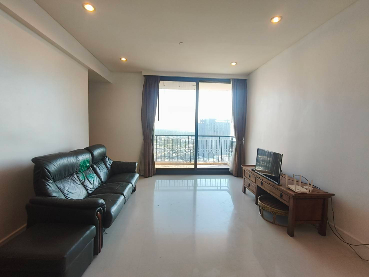 ให้เช่าคอนโดสุขุมวิท อโศก ทองหล่อ : Pet Friendly Condo For Rent :  Aguston Sukhumvit 22, Corner Unit, High Floor, Clear View  