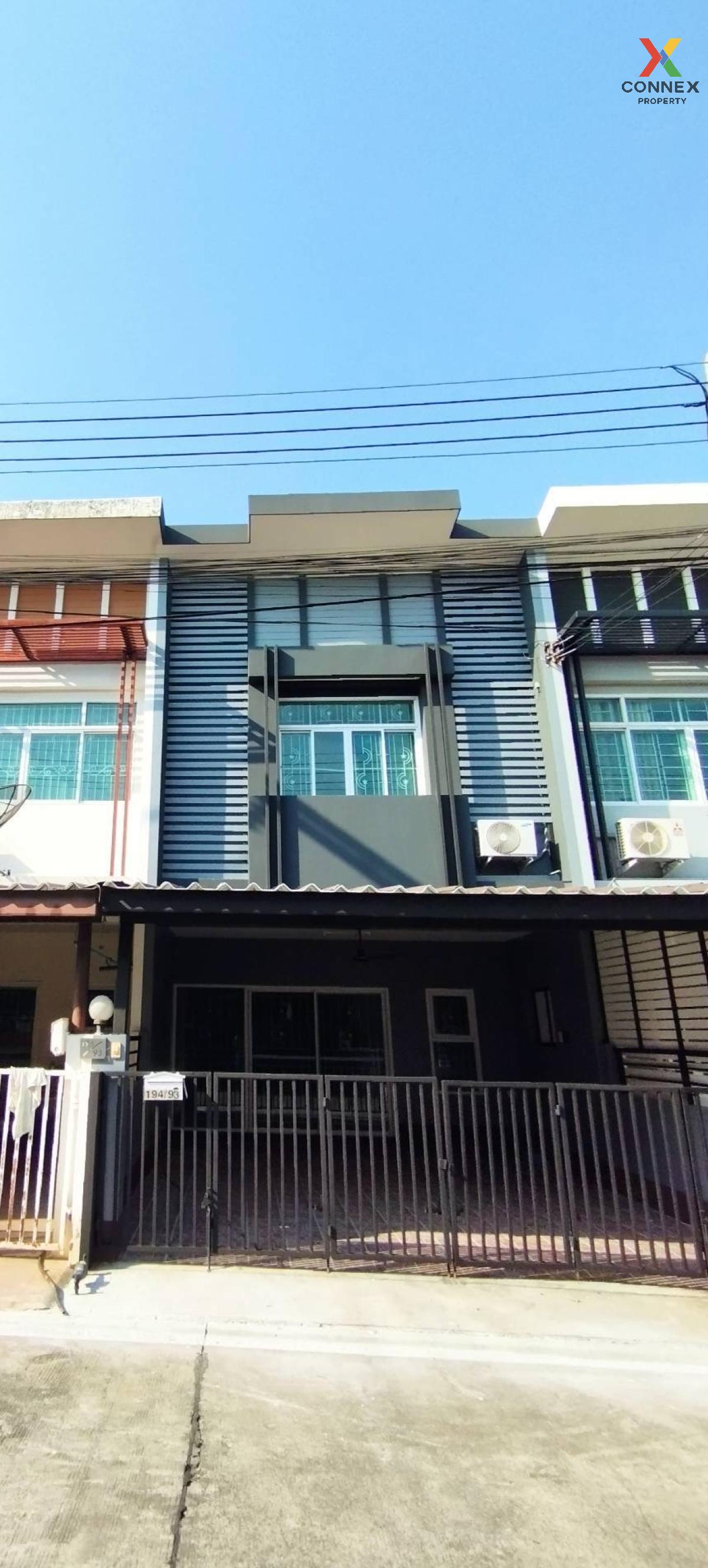 For SaleTownhomePathum Thani,Rangsit, Thammasat : For Sale Townhouse/Townhome  , Baan Villa Chaopraya , Ban Klang , Mueang Pathum Thani , Pathum Thani , CX-117490