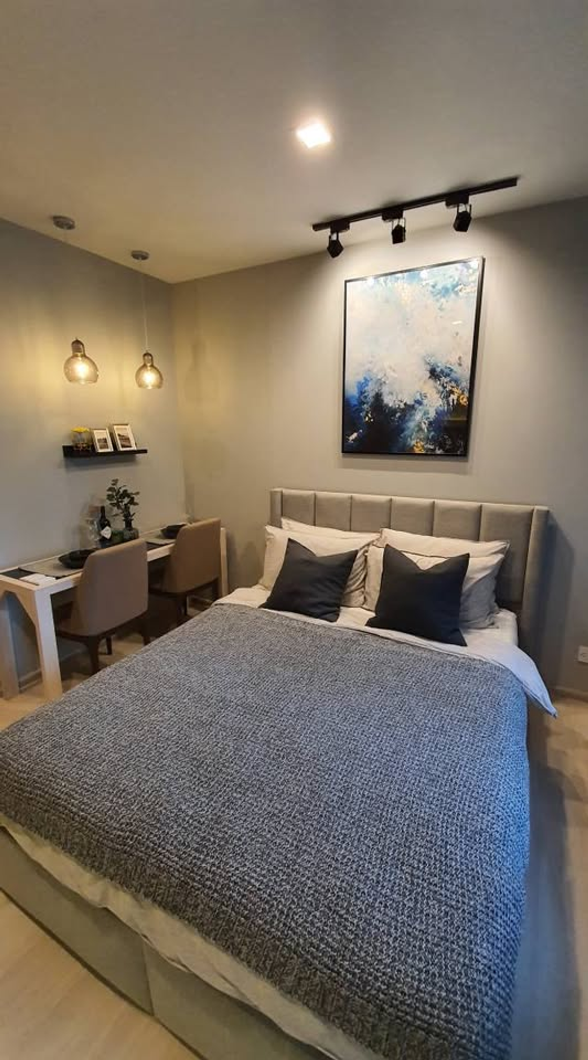 For RentCondoWitthayu, Chidlom, Langsuan, Ploenchit : Life One Wireless Condo, beautiful room, complete furniture Ready to rent