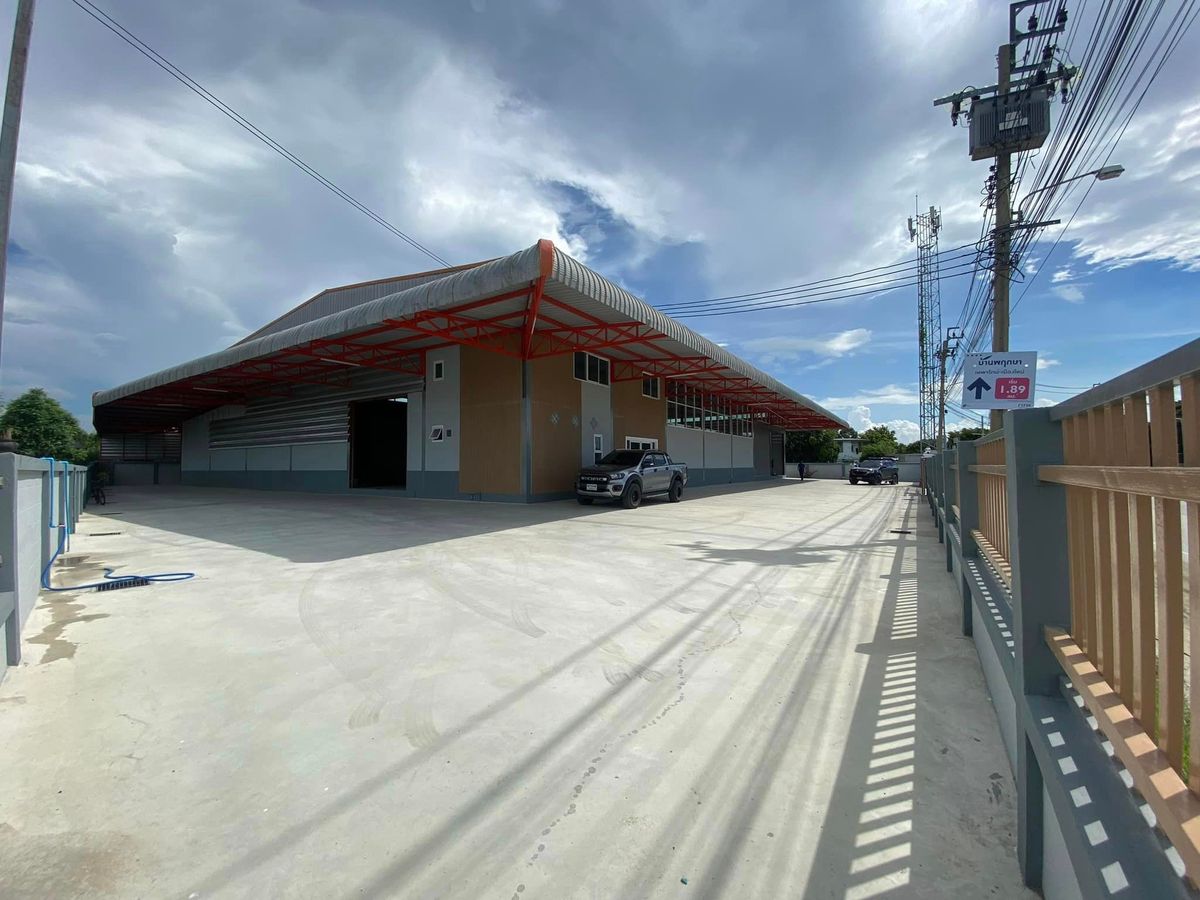 WarehouseSamut Prakan,Samrong : For rent-selling warehouses/offices. There is a license. 4, Bang Pang Subdistrict, Bang Bo District, Samut Prakan Province, area 875 sq.m.