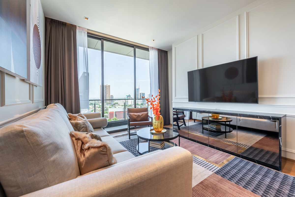 For RentCondoSukhumvit, Asoke, Thonglor : ✅ ✅ Beatniq Sukhumvit 32, Super Luxury 2 bedrooms, beautifully decorated, ready to stay, contact LINE @BKTASSTEST or call 095-325-8928 ✅ ✅