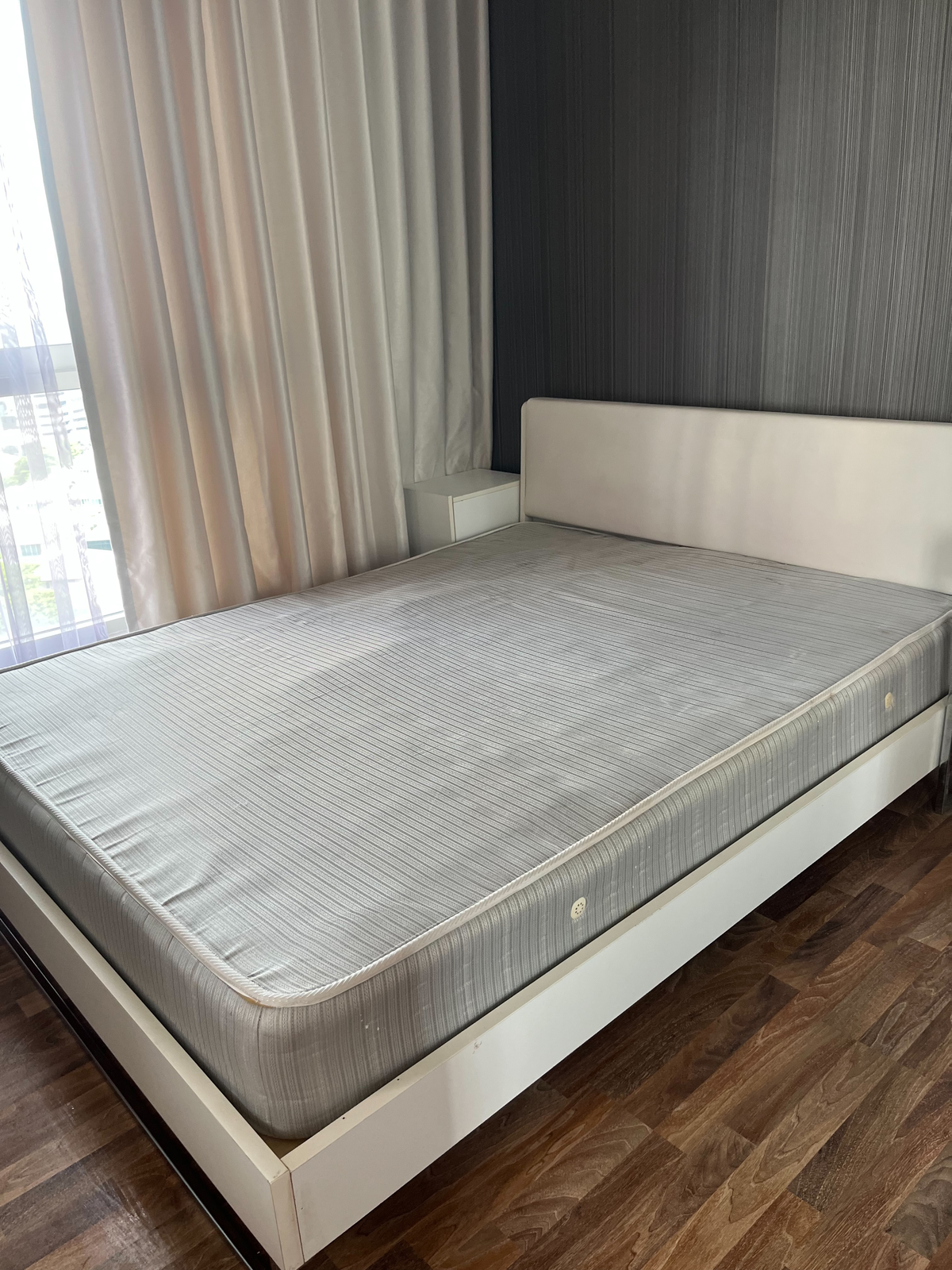 For RentCondoBangna, Bearing, Lasalle : CH1401 The Parkland Srinakarin Lakeside-MRT Sri Bearing 300 m. Near Sikarin Hospital, beautiful room, furniture.