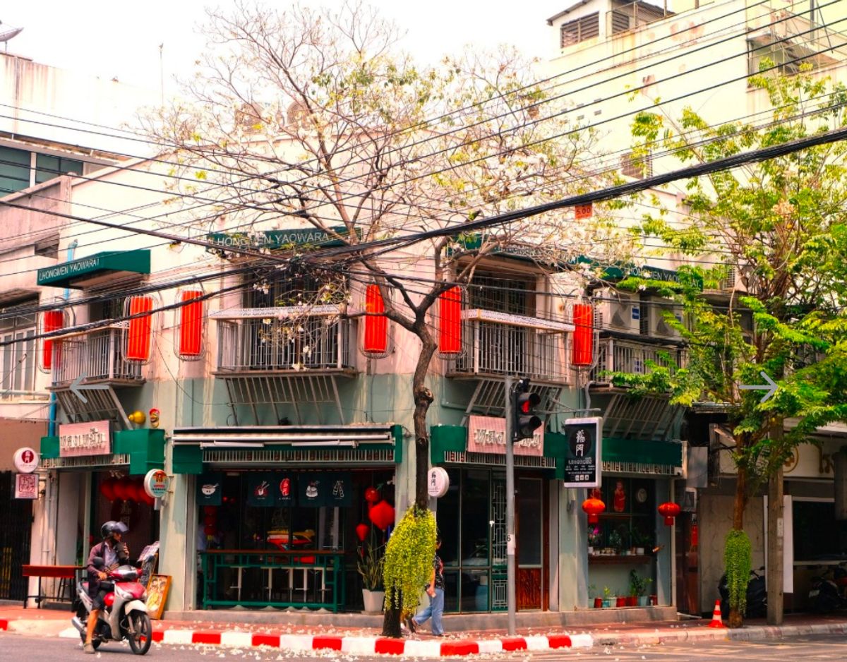 For SaleShop HouseYaowarat, Banglamphu : Golden opportunity !! Beautiful shop, rare location in the heart of Chinatown. Golden location for investors !!