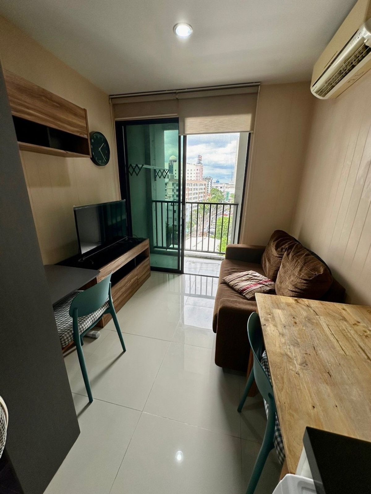 For SaleCondoRatchadapisek, Huaikwang, Suttisan : Metro Sky Ratchada / 1 Bedroom (Sale with Tenant), Metro Sky Ratchada / 1 Bedroom (Sale with Tenants) F242