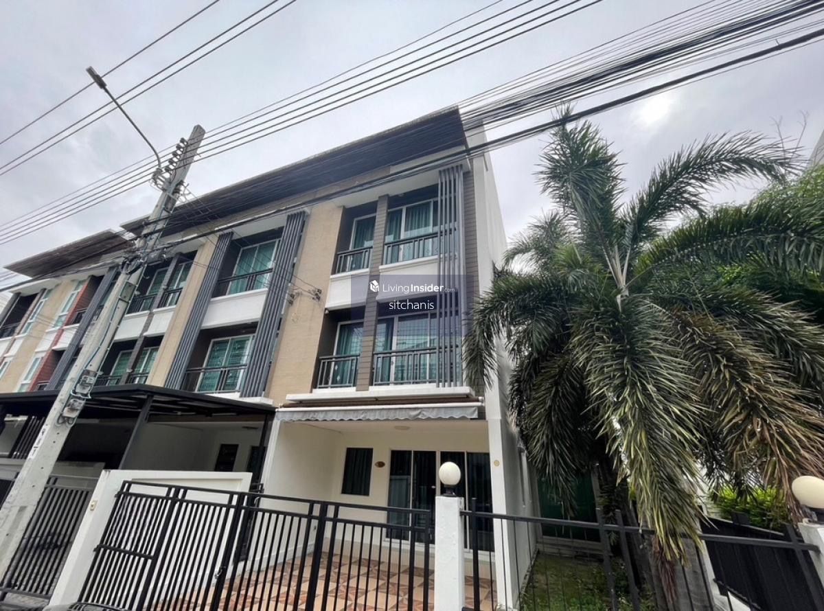 For RentTownhomeChokchai 4, Ladprao 71, Ladprao 48, : House for rent in the middle of Chokchai 4, Soi 50, 3 -story townhome. After the corner, there is an area of ​​the kitchen curtain near the Polelo Chokchai 4 MRT Lat Phrao 71.