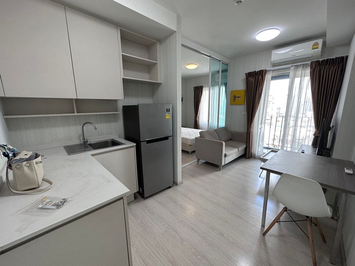 For RentCondoRatchadapisek, Huaikwang, Suttisan : Condo for rent, Chapter One Eco, a complete decorated condo, ready to approach MRT Huai Khwang BTS! !