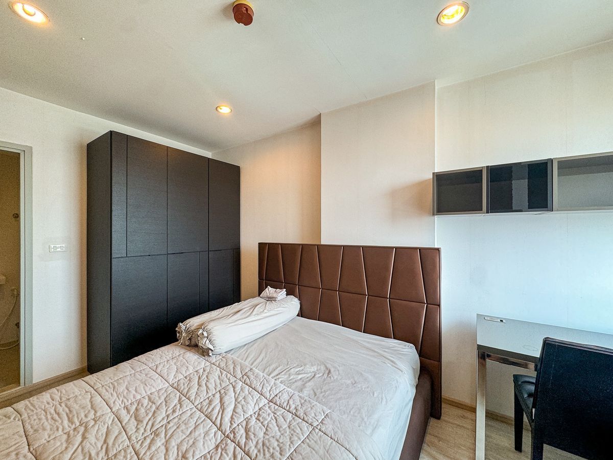 For SaleCondoThaphra, Talat Phlu, Wutthakat : *** Condo for sale: Ideo Sathorn - Tha Phra, near BTS Pho Nimit ***