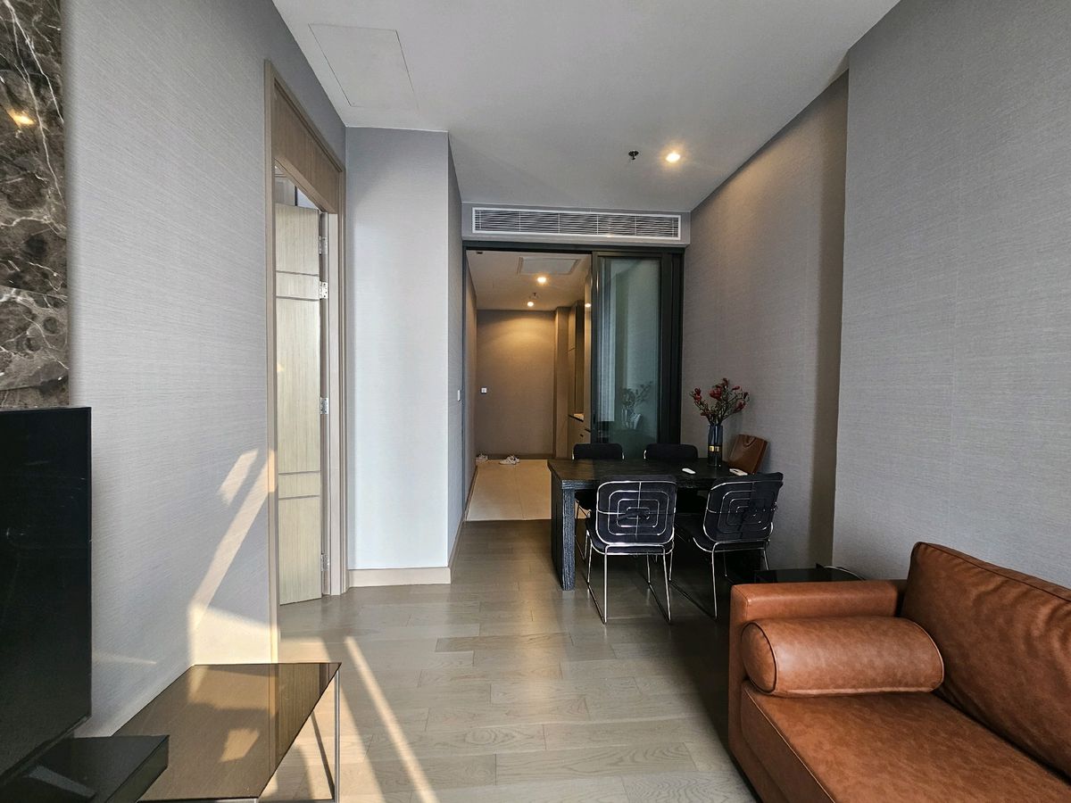 For RentCondoRama9, Petchburi, RCA : The ESSE at Singha Complex [for RENT] 🔥38,000baht🔥 Luxury Condo, new room, big size 49 sq.w., the best price in the building next to Phetchaburi and Airport Link Experience luxury By yourself 📱065-5193596, Line: 065-5193596 (Khun Pan)