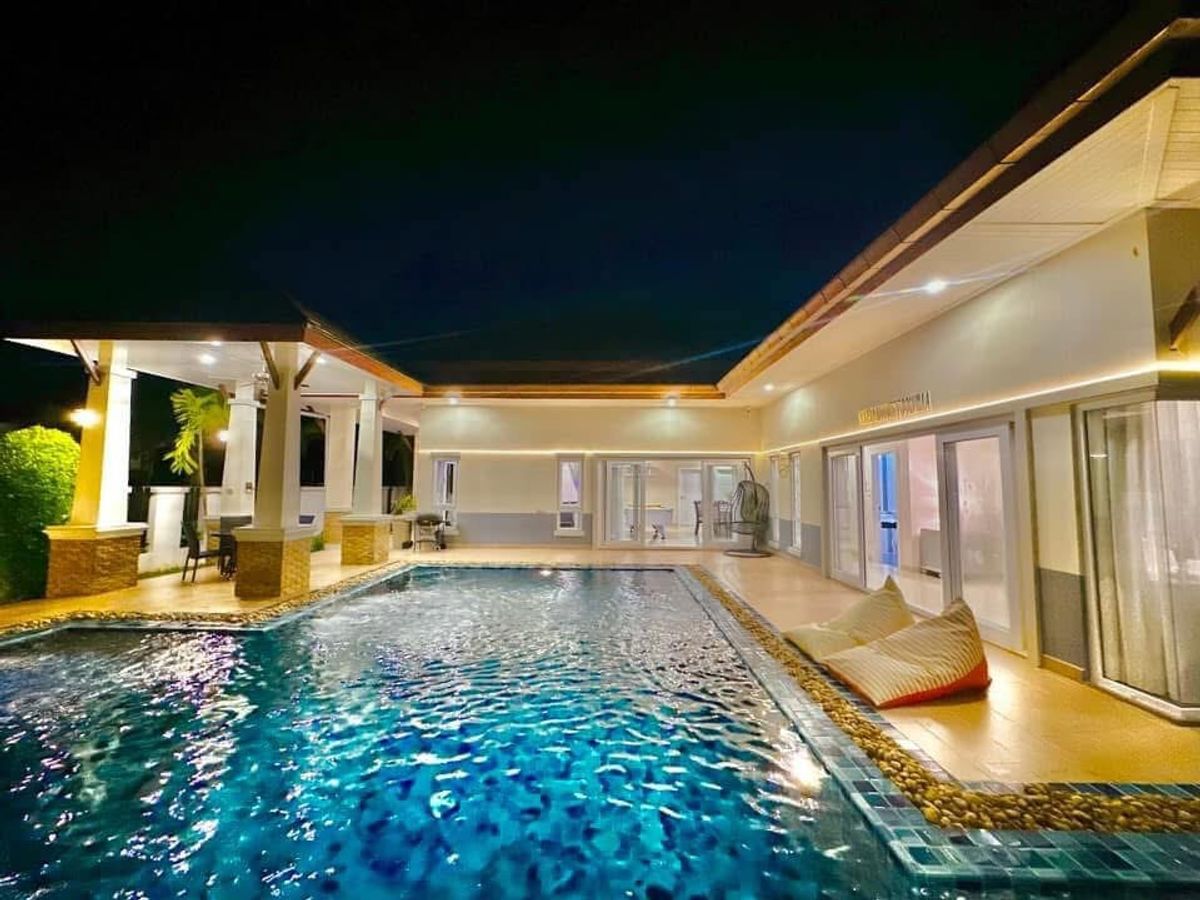 For RentHousePattaya, Bangsaen, Chonburi : Pool villa rental Dusit Pattaya Hill Village