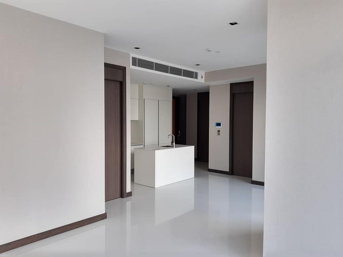 ให้เช่าคอนโดนานา : Q1 Sukhumvit (For rent) 2 bed 2 bath (Unfurnished) size 96 sqm. rent 79,000 per month. Available Now!! #CODE0658