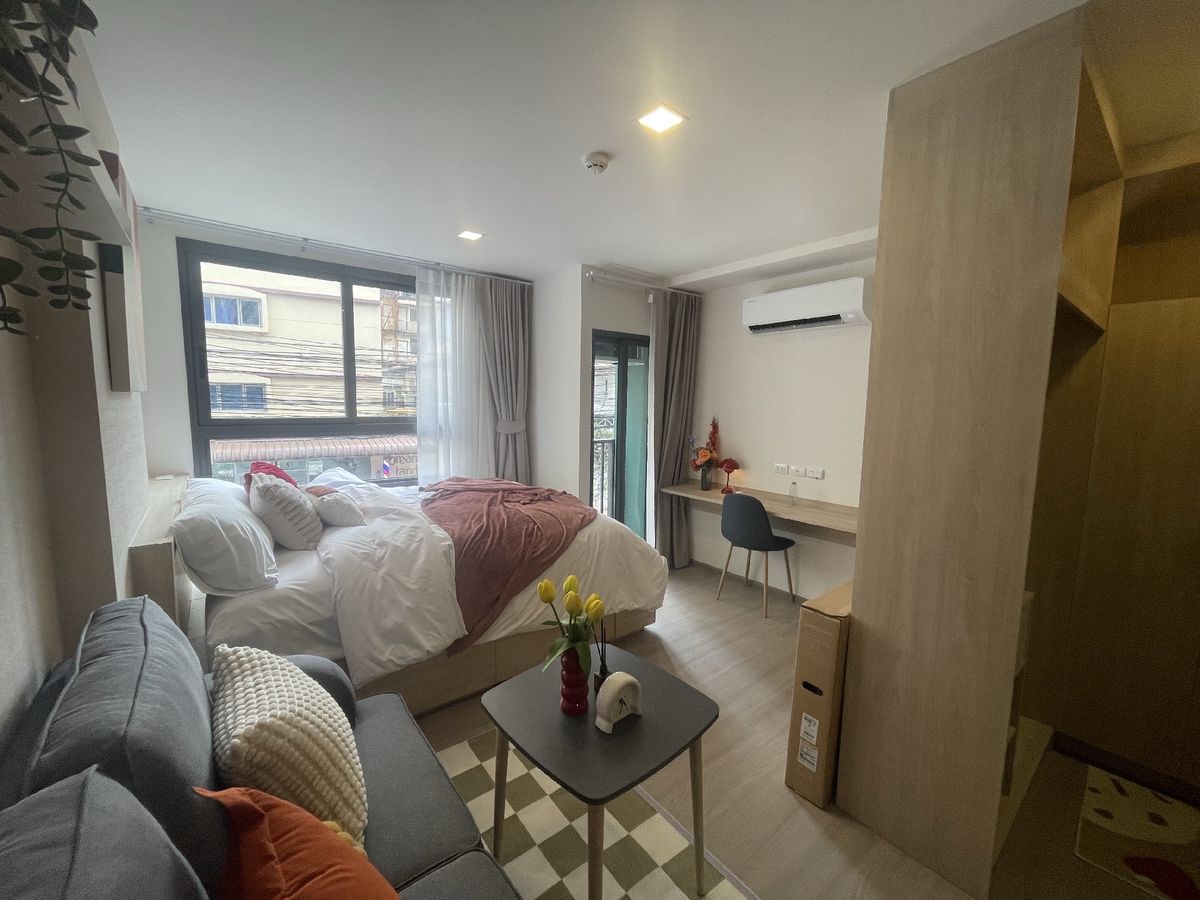 For RentCondoSapankwai,Jatujak : 🔥For urgent rent🔥 Condo The Move Pradipat, 1 bedroom, size 24.50 sq m., 2nd floor, no blocked view, near BTS Saphan Khwai