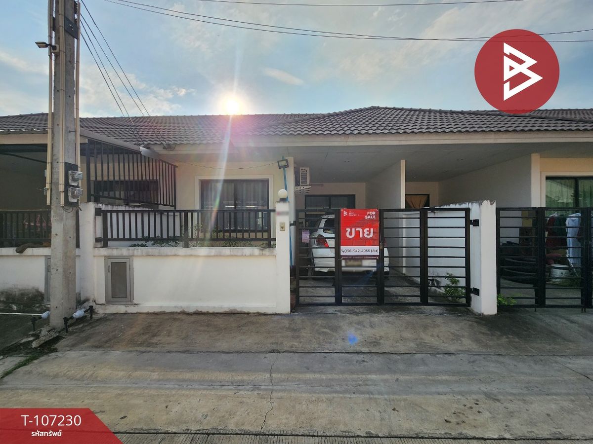 For SaleTownhomePattaya, Bangsaen, Chonburi : Townhouse for sale My Praeda Village, Phanat Nikhom, Chon Buri, ready to stay