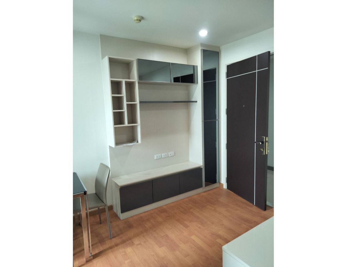 For SaleCondoBang kae, Phetkasem : Inquire. Call: 062-879-9652 Condo The President Petchkasem-Bang Khae, next to the main MRT, two new rooms, 55 square meters, 1 bedroom, 1 kitchen, 26th floor, full view, decorated as in the picture.