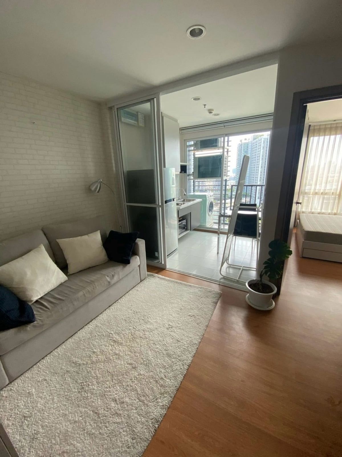 For RentCondoOnnut, Udomsuk : 📍 The Base Sukhumvit 77 Beautiful rooms. There are many good locations, high class, beautiful view, full furniture. Complete electrical appliances (special price)