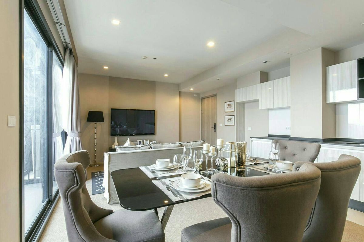 CondoSukhumvit, Asoke, Thonglor : Sell ​​luxury condo/rent in the heart of Thonglor. Contact Agent Aey Tel/Line: 093-939-7861.