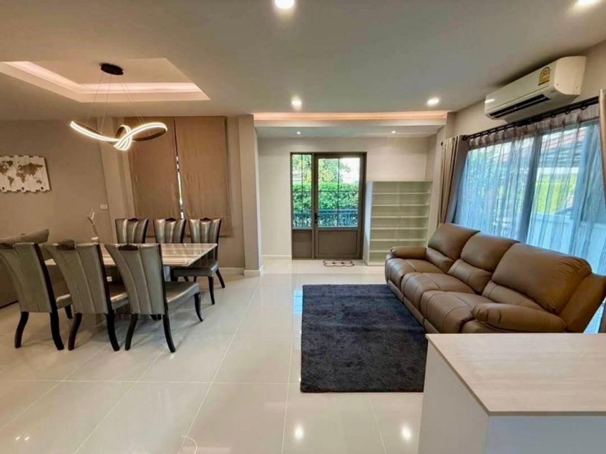 For RentHouseLadkrabang, Suwannaphum Airport : 🌟For Rent: Detached House at Life Bangkok Boulevard Wongwaen Onnut. 2-storey Detached House with 3 bedrooms and 3 bathrooms. It’s fully furnished and decorated. It is located near Mega Bangna.💥Rental Fee: 58,000 THB/Month