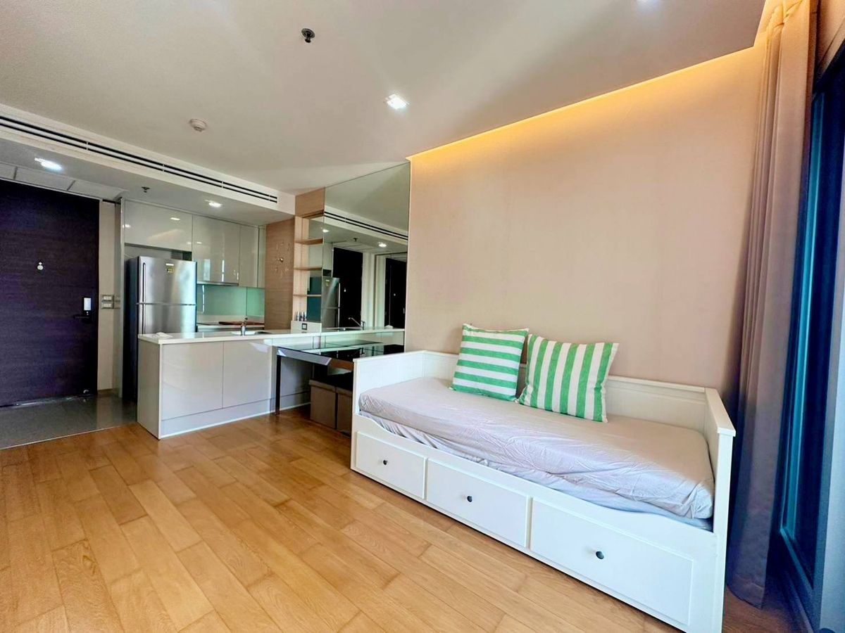 For SaleCondoRama9, Petchburi, RCA : Condo for sale, good room condition Asoke-Petchaburi Intersection, MRT -ARPORT LINK, contact Aey Tel/Line 093-939-7861