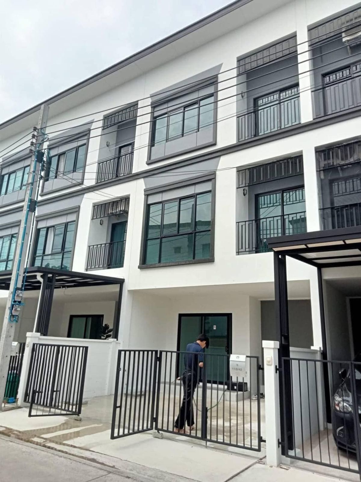 For RentTownhomeSamut Prakan,Samrong : House near BTS Samrong Rental Lumpini Town, Sukhumvit-Srinakarin, 3-story townhome, new house, just transferred Spacious, comfortable like a house But a great location like a condo