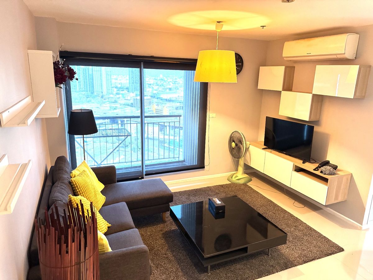 For RentCondoOnnut, Udomsuk : urgent! Looking for tenants! High class, beautiful decorated room, private view, beautiful view, no 65 sq.m., 2 bedrooms, 2 kinds of kind rooms in the middle of Sukhumvit, Sukhumvit 48, fully furnished. Ready