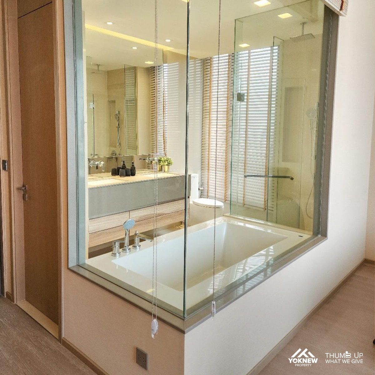 For RentCondoSukhumvit, Asoke, Thonglor : 💎 The ESSE Asoke – Luxury condo in the heart of Asoke, 2 large bedrooms, high floor, walk-in closet