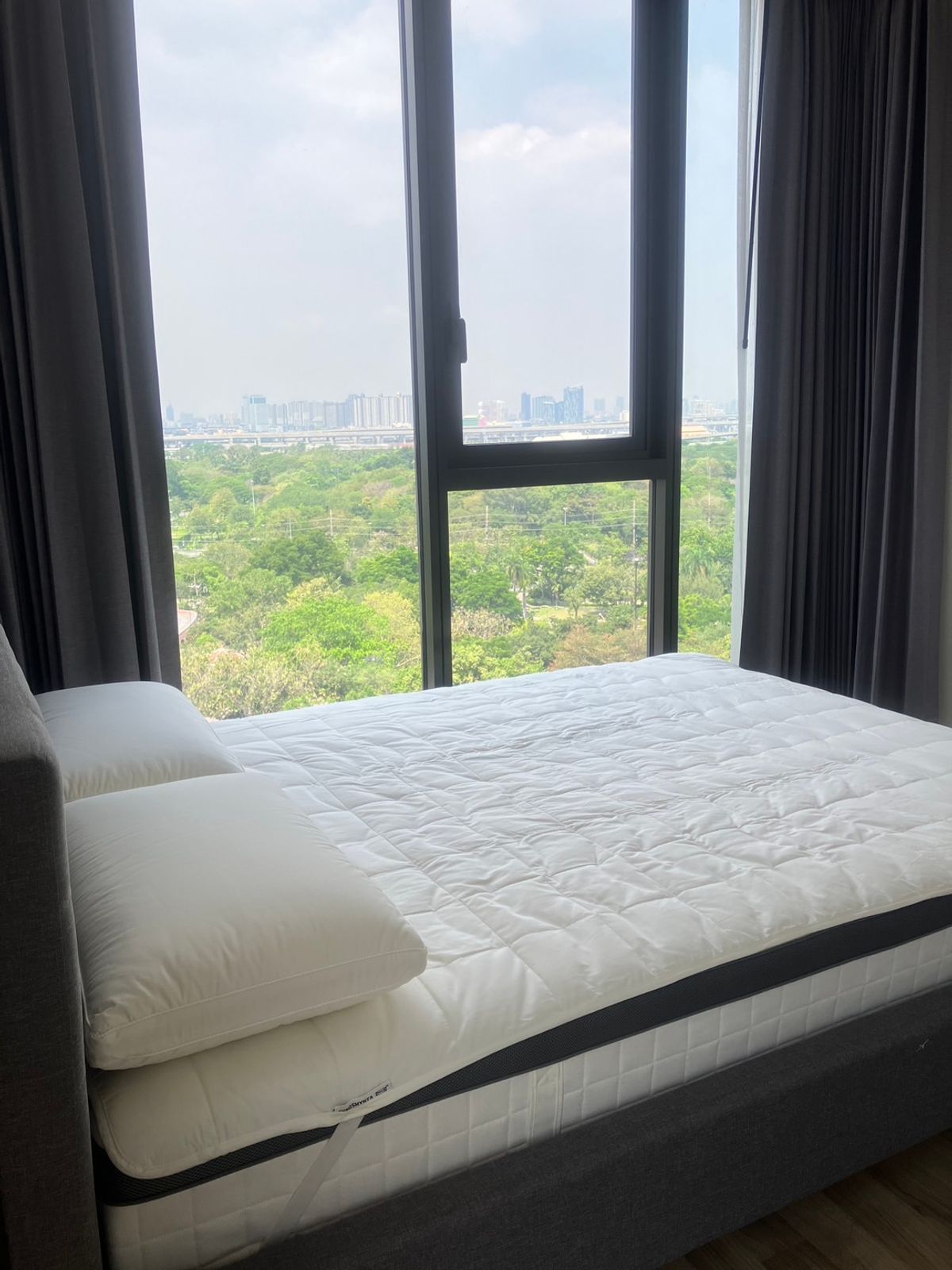 For RentCondoSapankwai,Jatujak : 🏙️ For rent/Condo for sale, The Line Chatujak-Mochit #Near BTS Mo Chit #Free ready to stay in a beautiful room, good price, can watch. Hurry and book. The room is beautiful. The view is very beautiful. #Chatuchak Park view: 2 bedrooms, 2 bathrooms, floor: