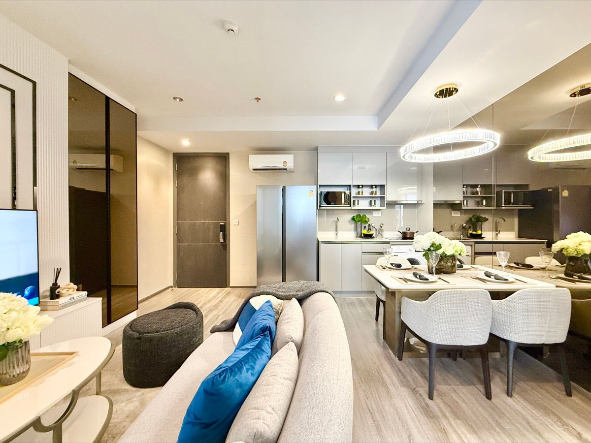 For SaleCondoRatchathewi,Phayathai : IDEO Mobi Rang Rang-58 sqm. 2 bedrooms, 2 bathrooms, 2 parking at the project 092-545-6151 (Tim)