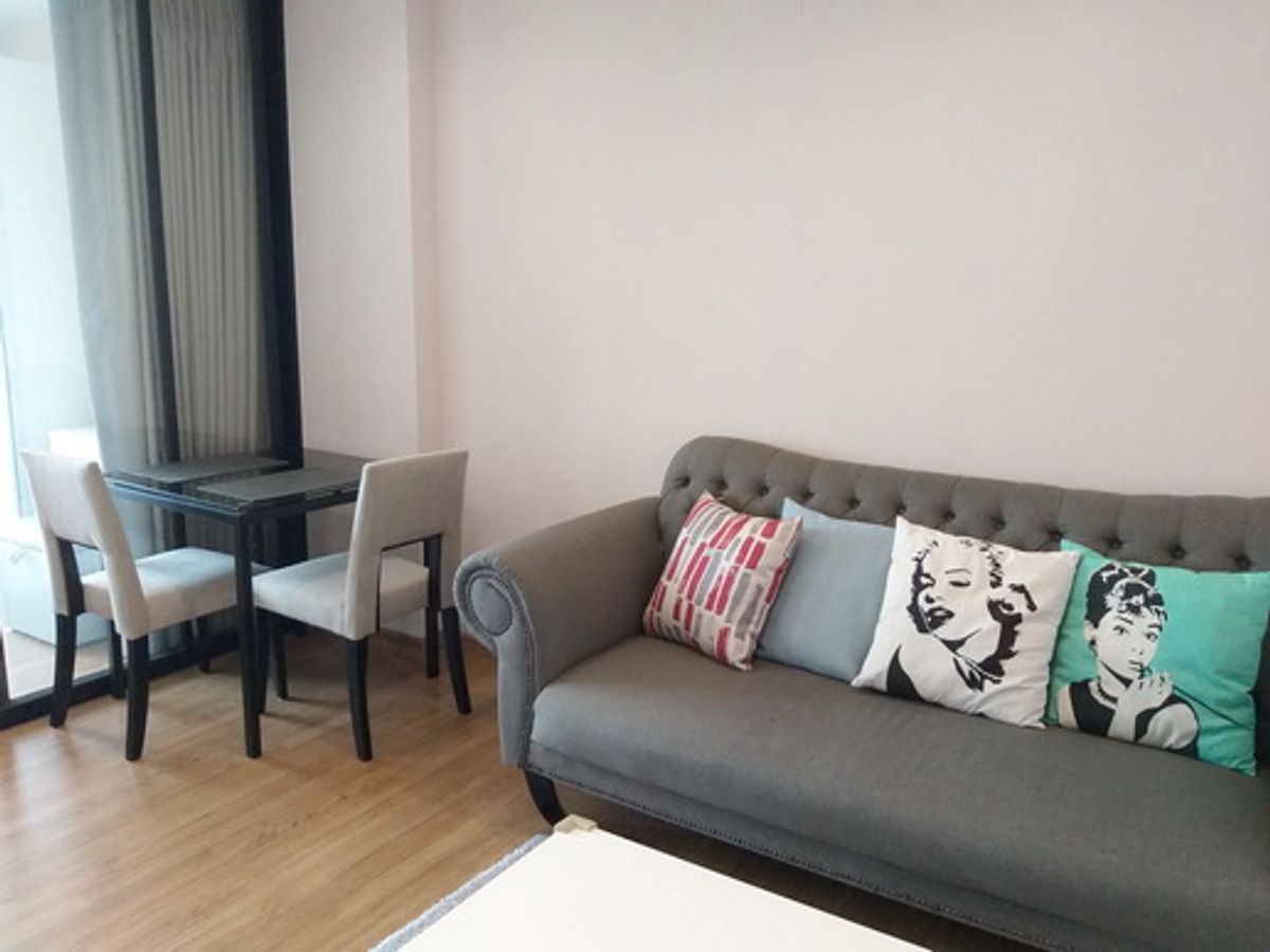 For RentCondoBang Sue, Wong Sawang, Tao Pun : Best Deal#For Rent Condo The Tree Interchange for renting a beautiful room with a river view near MRT next to the Gateway.