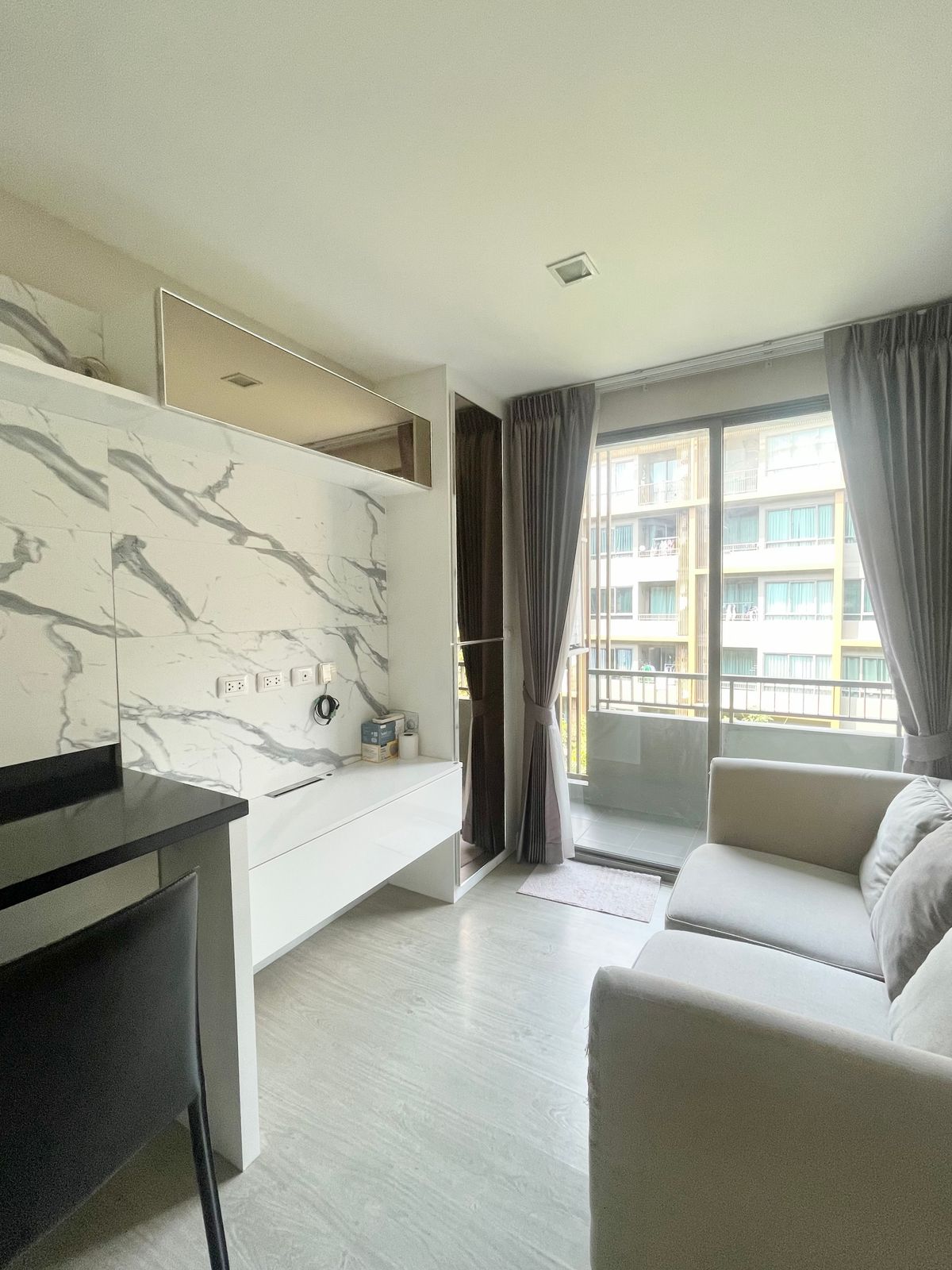 For SaleCondoRatchadapisek, Huaikwang, Suttisan : ✨ For Sale: Metro Luxe Ratchada Condo