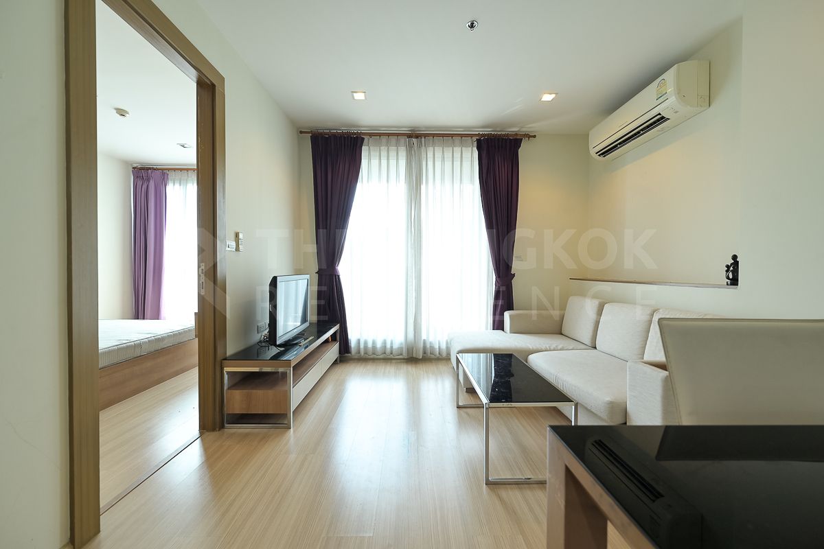 ให้เช่าคอนโดรัชดา ห้วยขวาง : Rhythm Ratchada-Huaikwang - type Sky Living/ 46 Sq.m. 1B1B / just price 22,000 per month- by Loft