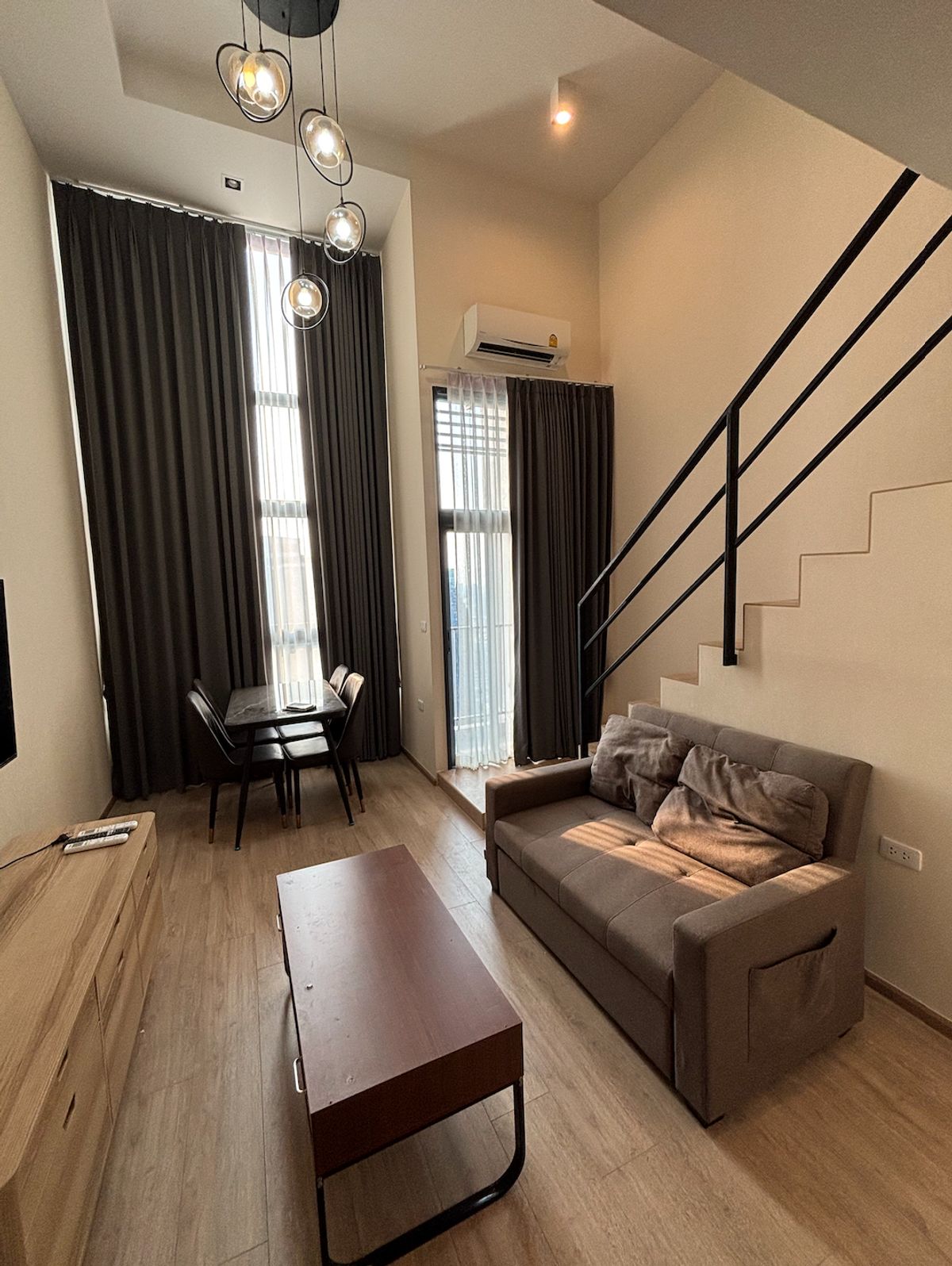 For RentCondoRama9, Petchburi, RCA : 🏡Duplex 1 Bedroom Unit for Rent @ideo Rama 9 - Asoke 🏡