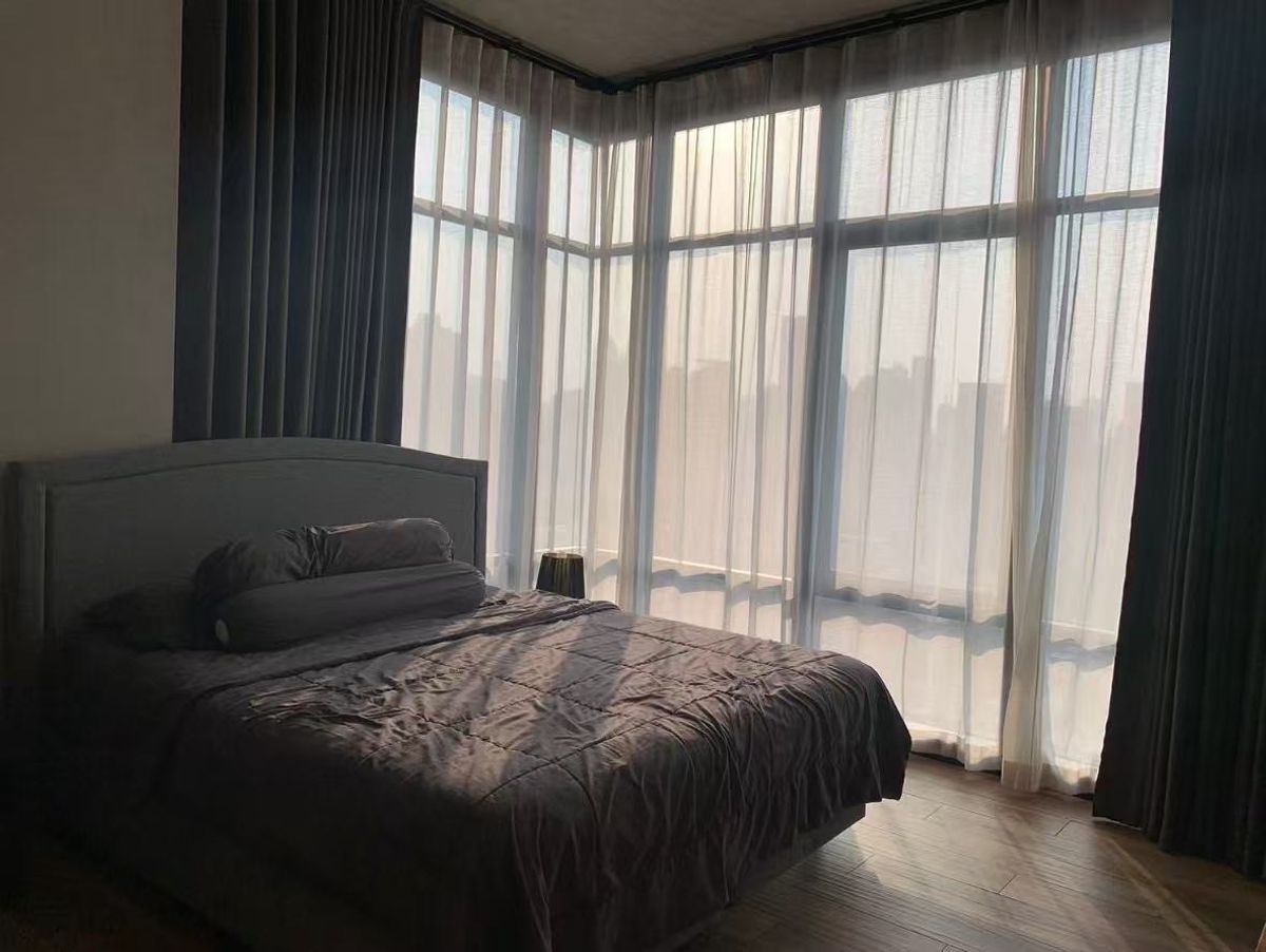 For SaleCondoSukhumvit, Asoke, Thonglor : Selling / renting a condo The Lofts Asoke, about 200 meters from MRT Phetchaburi.