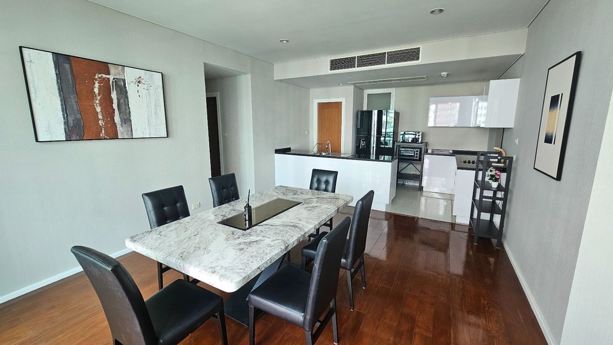 For RentCondoSukhumvit, Asoke, Thonglor : Large Size 3 Bedrooms Condo for Rent Wind Sukhumvit 23 in Heart of Asoke Prime