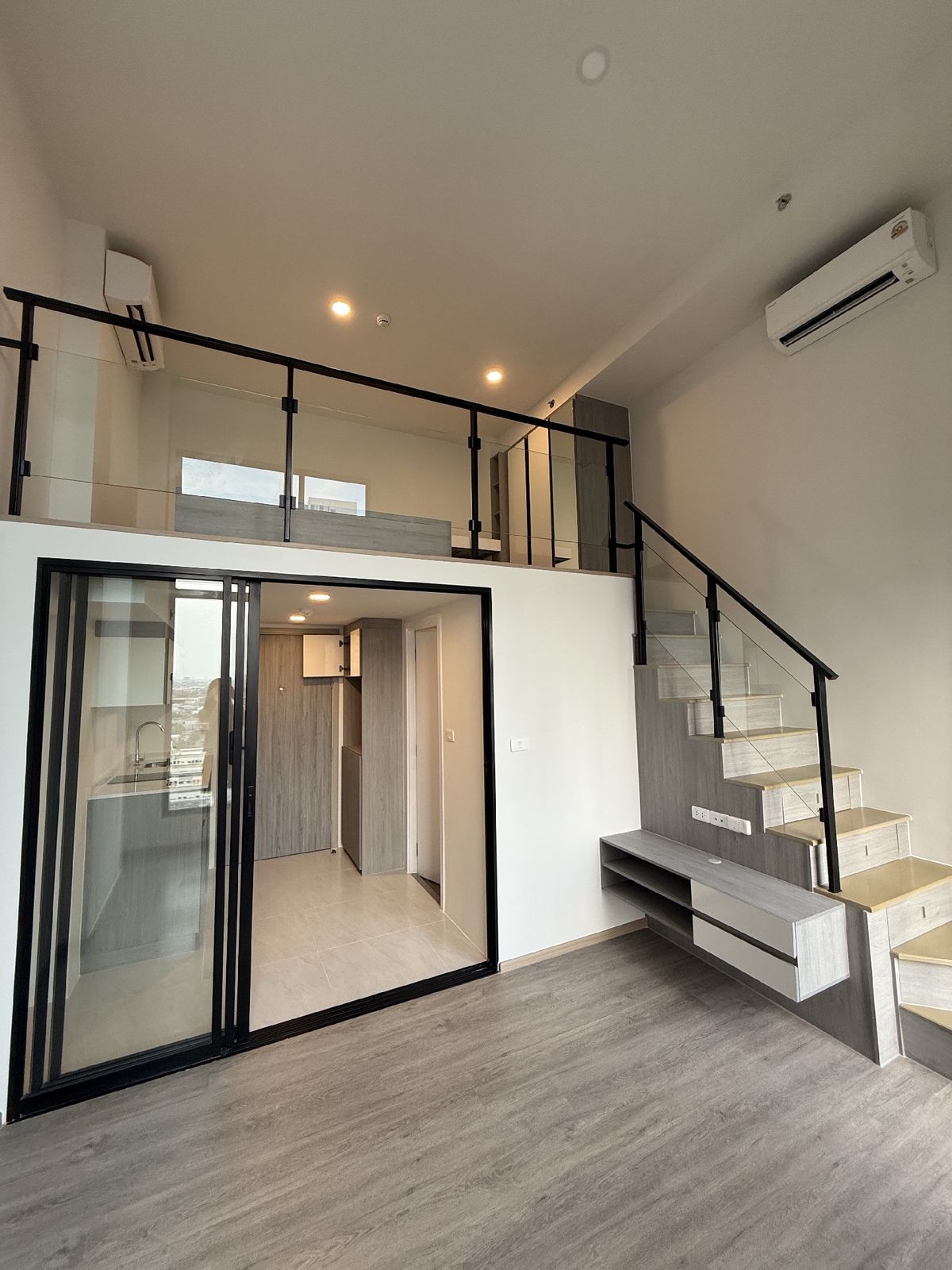 For SaleCondoRattanathibet, Sanambinna : 📣📣 2 -story condo for sale, ready to be near MRT 📣📣